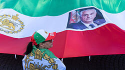 Exil-Iraner demonstrieren gegen das Mullah-Regime