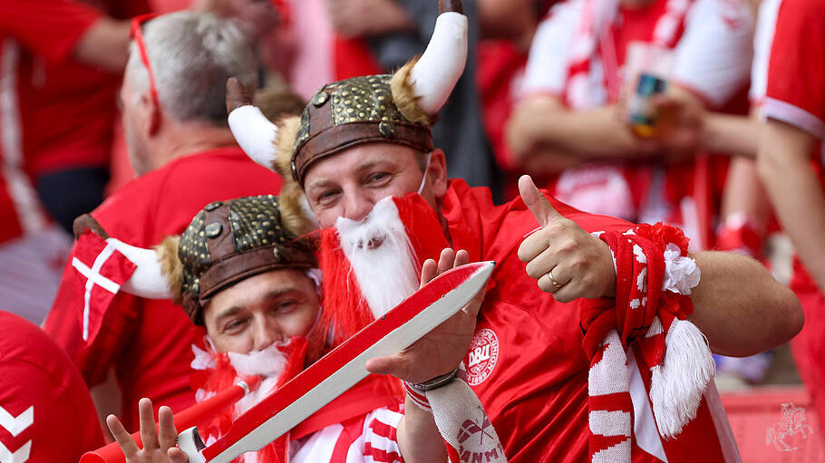 Fans der dänischen Fußball-Nationalmannschaft