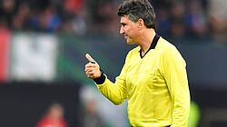 Der Mann in Schwarz trägt selten Gelb: Auf dem Platz ist der Fifa-Funktionär Massimo Busacca nur noch bei Benefizspielen in Aktion.