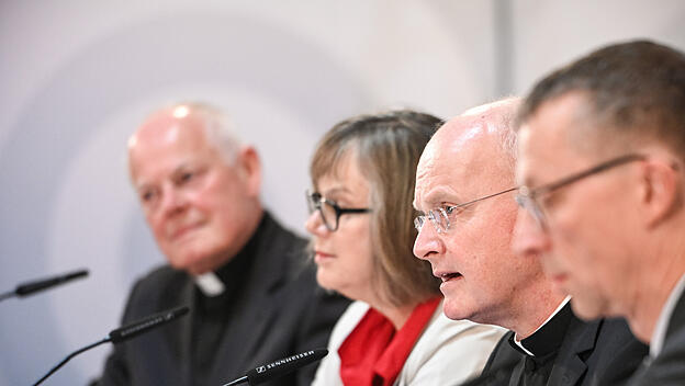 Pressekonferenz „Leben vom Anfang bis zum Ende"