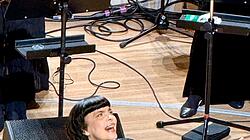 Mireille Mathieu begeisterte in der Elbphilharmonie ihr Publikum, das in Scharen zum Abschiedskonzert gekommen war.
