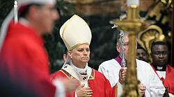 Papst Leo im Petersdom