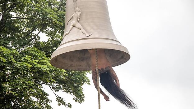 Die österreichische Aktionskünstlerin Florentina Holzinger auf der Biennale
