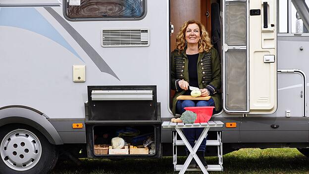 Mit dem Thema „Campen“ hat sich Bettina Tietjen eine unterhaltsame Formatsparte mit breitem Interesse gesichert und dazu auch ein Buch geschrieben.