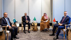 Der türkische Außenminister Hakan Fidan beim Gipfel mit den Außenministern aus Ägypten, Pakistan und Saudi-Arabien