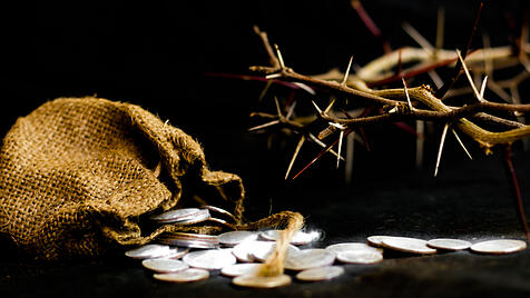sack with the thirty silver coins biblical symbol of the betrayal of judas, 20.02.2020 05:04:23, Cop