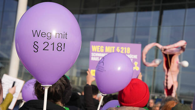 Abtreibungsgegner fordern Abschaffung von § 218