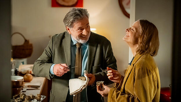 Zwei reife Schauspieler, die nichts zu beweisen brauchen: „Paris Murder Mystery“ ist besonders stark in den gemeinsamen Szenen zwischen Jodie Forster als Lilian Steiner und Daniel Auteuil.