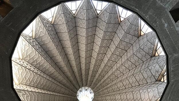 Die Kuppel der Verkündigungskirche in Nazareth: Gegen trans- und posthumanistische Fantasien setzt Papst Leo XIV. das Licht des Glaubens.