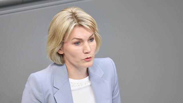 Die frauenpolitische Sprecherin der CDU/CSU-Bundestagsfraktion, Anne König