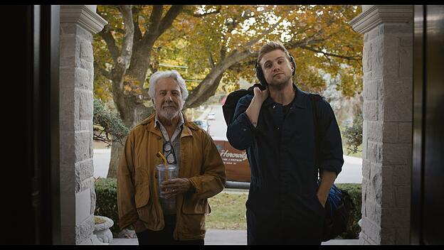 Der alte Meister Harry Horowitz (Dustin Hoffman) und sein Protegé Niki White (Leo Woodall): Mit seinen 88 Jahren kann Hoffman auf eine 60-jährige Filmkarriere zurückblicken, denkt aber offenbar nicht ans Aufhören.