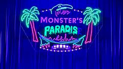 In den Pausen unterhalten Ballett-Cheer-Girls das Publikum der Uraufführung von „Monster’s Paradise“.