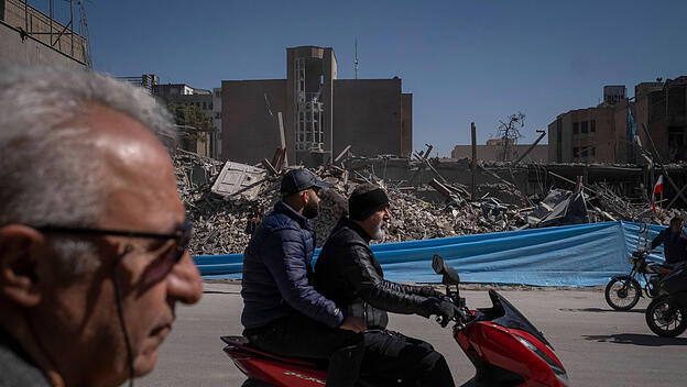 Zerstörte Polizeistation im Iran