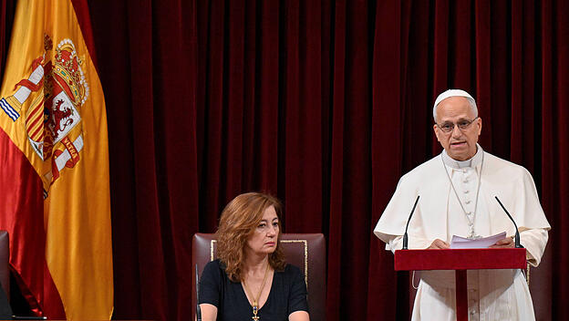 Papst Leo XIV. spricht im spanischen Parlament