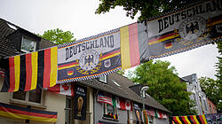Flaggenmeer zur Fussball WM