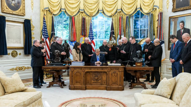 Katholische Bischöfe beten mit Trump im Oval Office